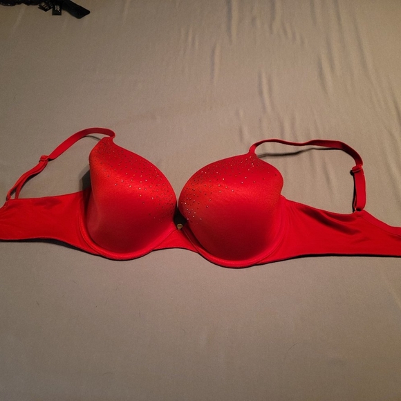 Bras - Picture 5 of 8